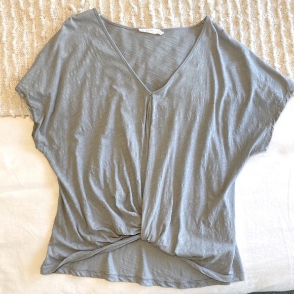 LUSH Front Knot Tee - Picture 2 of 4